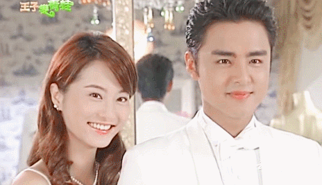 像赵小侨,在《王子变青蛙》里扮演的是白富美范芸熙,温柔大方,美丽