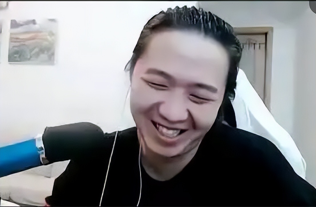 吕德华屡次得罪官方水友纷纷为他捏把汗娱乐一哥还能笑多久