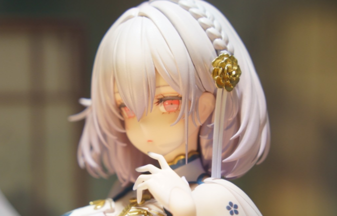 碧蓝航线突然爆火的天狼星旗袍手办 因为自带开盖属性而疯狂涨价