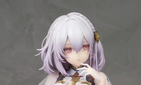 碧蓝航线突然爆火的天狼星旗袍手办 因为自带开盖属性而疯狂涨价