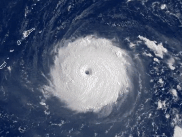 17级超强台风路径诡异,或将吞掉新台风!