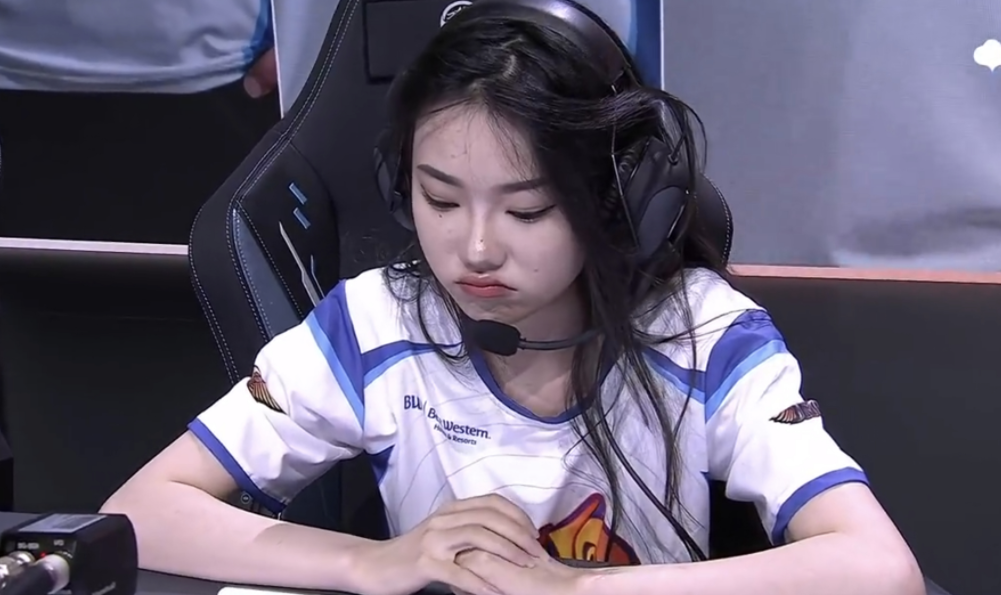 "甜甜珂成短板,微凉带不动"!国服女法王遭质疑,韩涵tut稳了