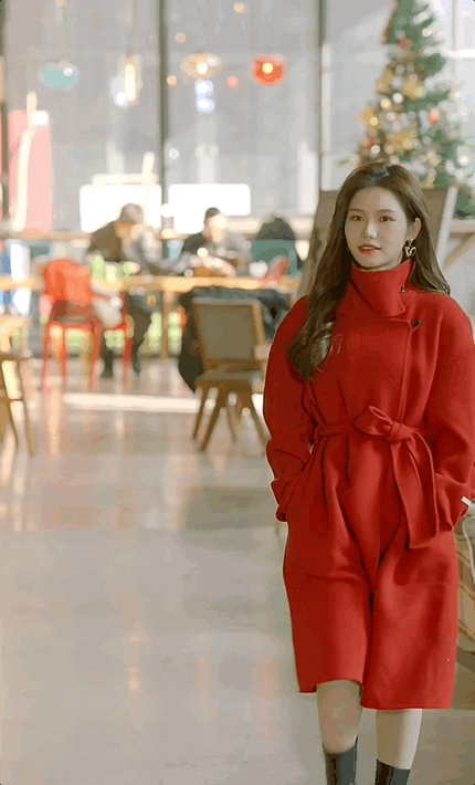 而像李璐璐饰演的女主,其实就是大部分女生的口味.