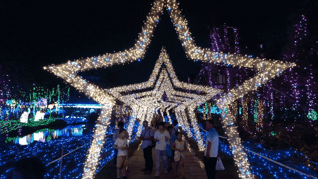 成都融创乐园首届成都天府熊猫光影节月底开幕