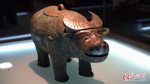 【写意中国探寻汉字起源】动图|亚长牛尊:穿越三千年 惹不起的"牛"