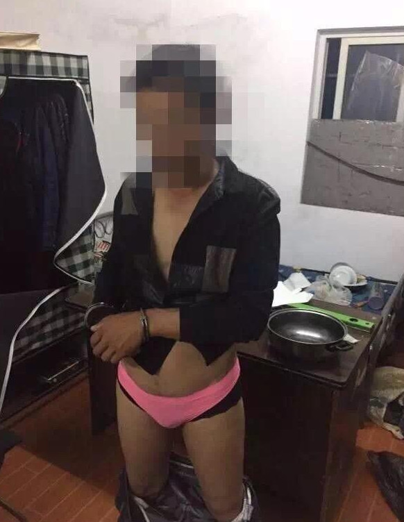 在农村偷内衣内裤(2)