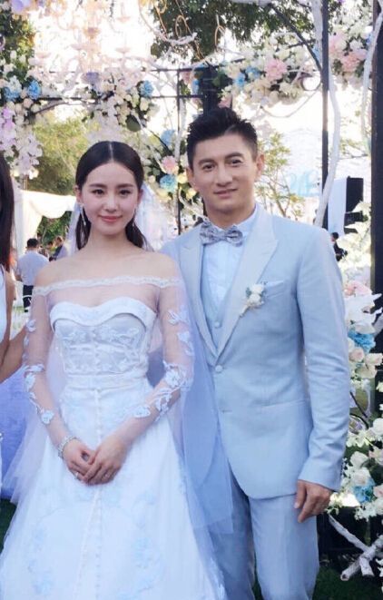 杨子珊的婚纱_杨子珊婚纱遮面(2)