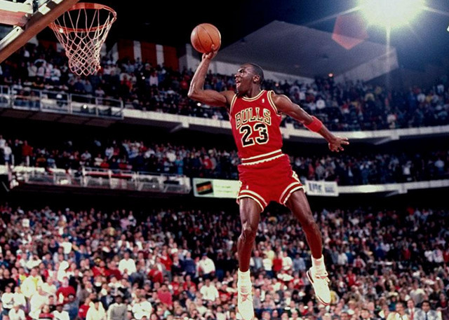 组图-迈克尔-乔丹生涯100大瞬间(上)