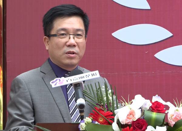 百嘉老总_百宏集团老总女儿图片