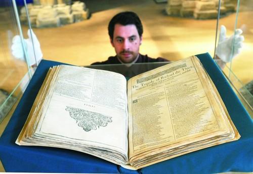 出版商还喜欢假托莎翁的名号创作剧本.