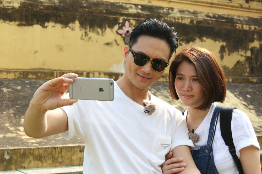 张智霖袁咏仪夫妇出游,结婚17年爱情保鲜依旧