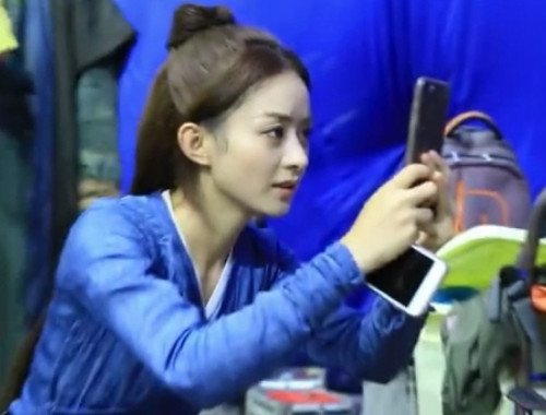 赵丽颖专业摄影师上线,这个动作让林更新一脸