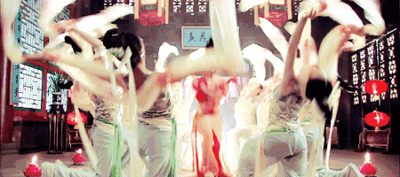 《醉玲珑》刘诗诗现场跳舞路透,一袭白衣配上