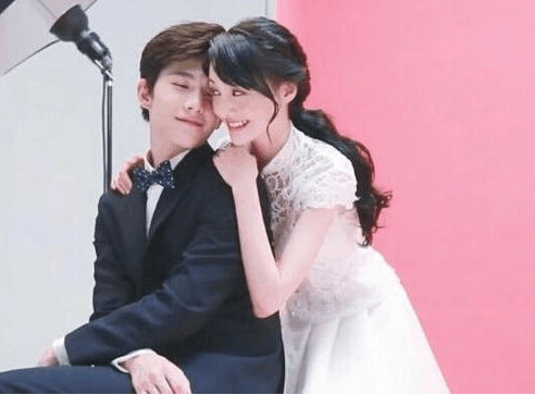 星玥夫妇的婚纱照_婚纱照风格