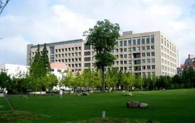 荷兰世界经济总量排名_世界地图荷兰(3)