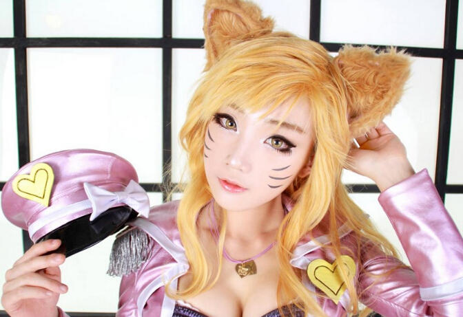 韩国双子萌动cos 流行偶像阿狸与女警