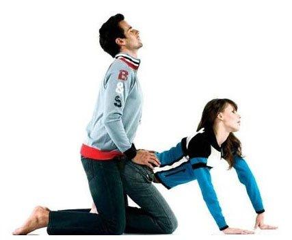 真人示范五种最佳的受孕姿势 屈曲位