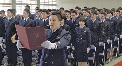 安倍首次出席日海保学校毕业典礼提钓鱼岛