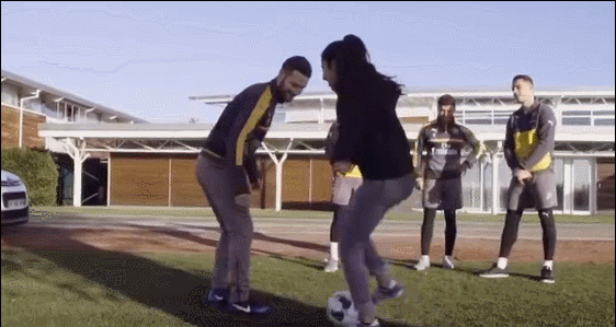 【夜读】她被称为女c罗 却偏偏14岁退役活出网红范