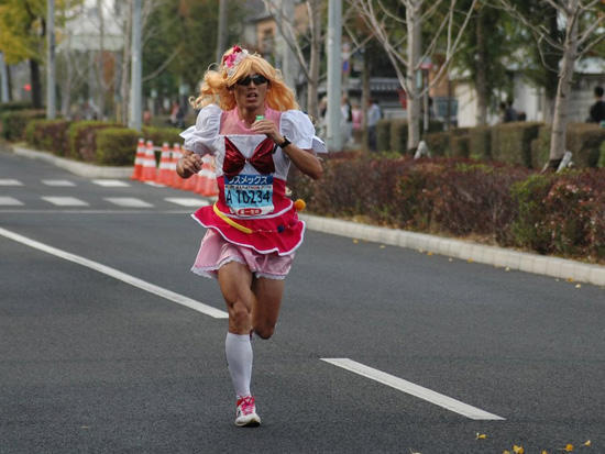 日本马拉松大赛禁止COS 选手望官方改心意