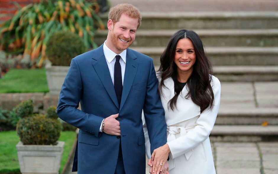 哈里王子与梅根订婚后首次同框 两人面对镜头幸福微笑