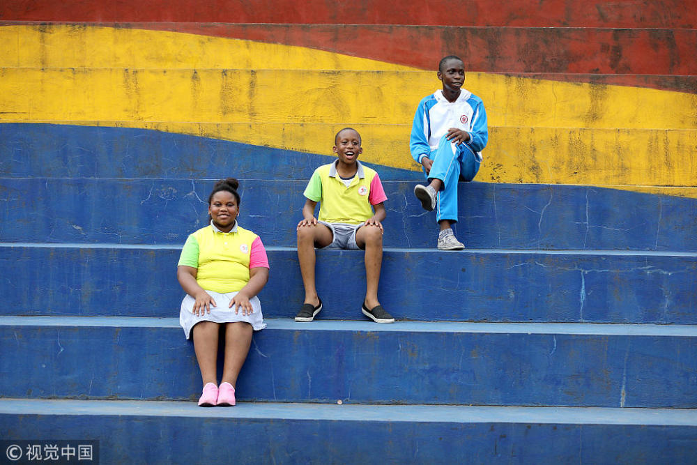 中文好到让我们自叹不如,他还学会了温州话!