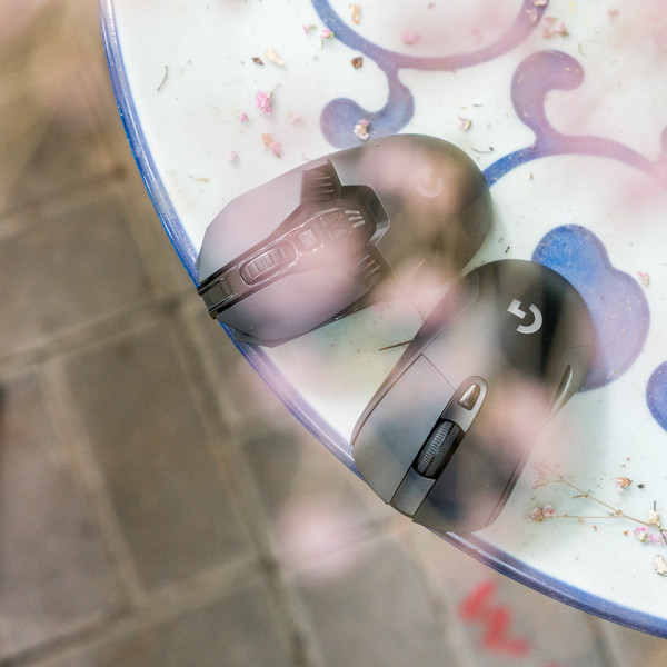 罗技G903\/G703\/PowerPlay评测:最强的矛与盾