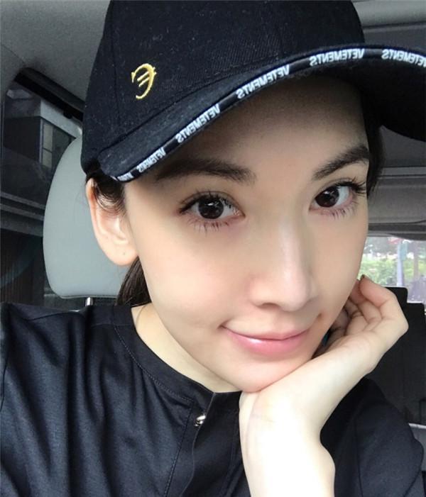 陈若仪带双胞胎探班爸比林志颖 两小只看起来