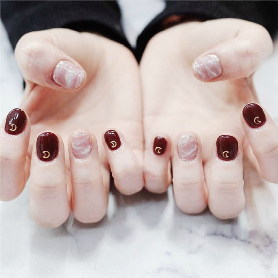 红色美甲图片2018新款式 最新款值得一涂