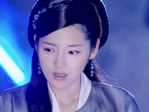 朴诗妍小伙伴们应该是不陌生的,曾经在中国人气也是相当的高,在