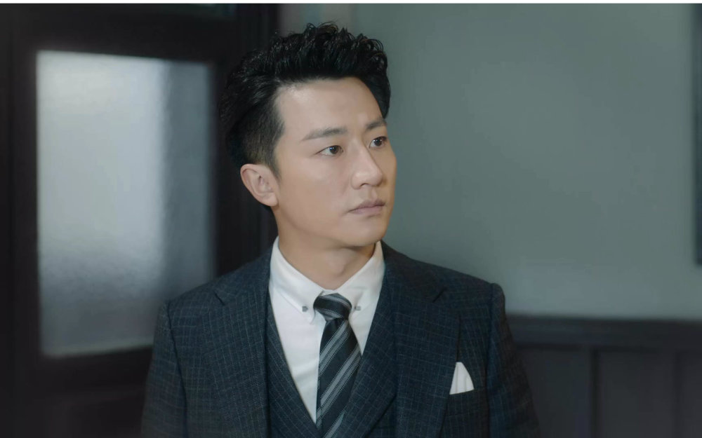 跟业余的一样?导演郑晓龙评价黄轩演技,曾直言