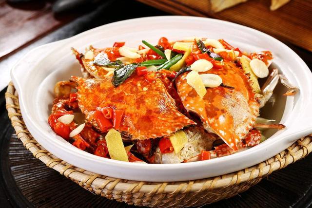 渐渐形成了自己独特的美食,长沙有哪些好吃的小吃 口味蟹是一道湖南的