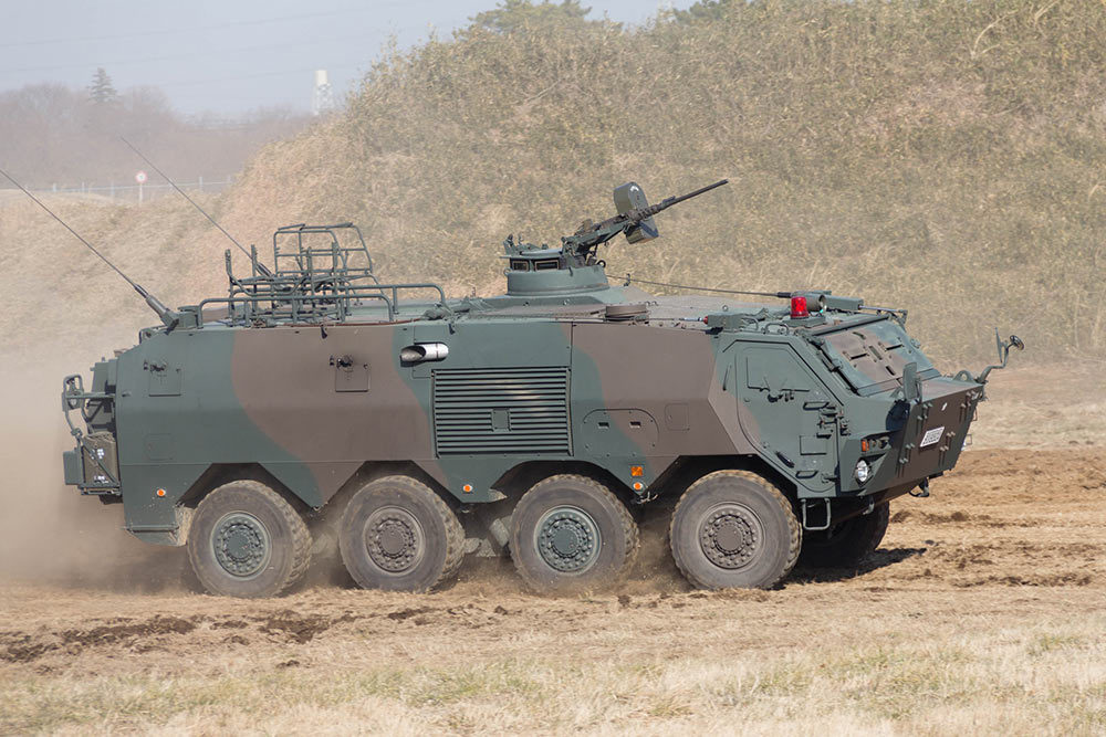 永远比中国慢半拍的日本装甲车工业