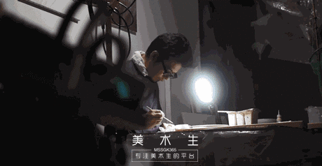 日本人|这个“变态”的日本人，画了12年的金鱼，把金鱼画活了