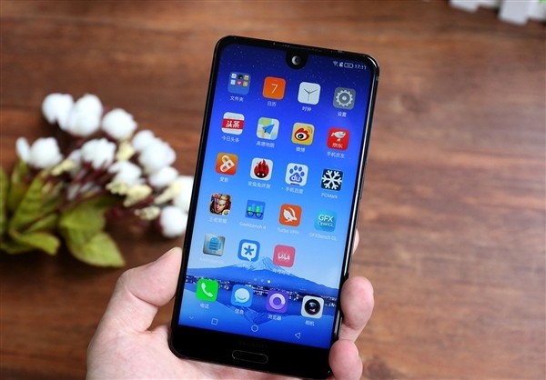 夏普aquos s3真机渲染图曝光:美人尖变大刘海