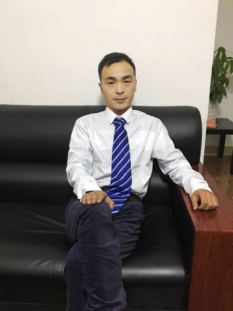 文化 :天道酬勤,恒者必胜,品德先行.