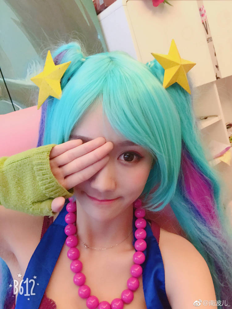 南波儿cos电玩琴女 网友:我还是喜欢看盲僧