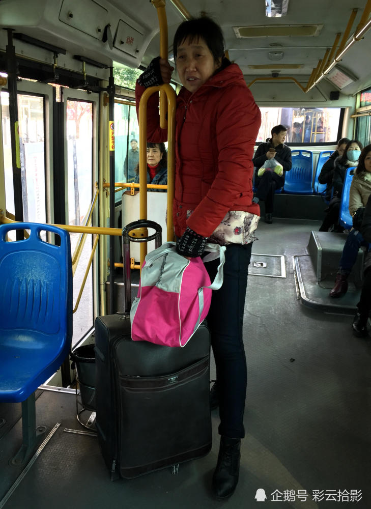 双语报站服务好 西安28路公交司机受称赞