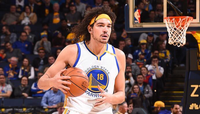 腾讯体育讯  北京时间1月12日,根据媒体报道,前勇士球员瓦莱乔正与