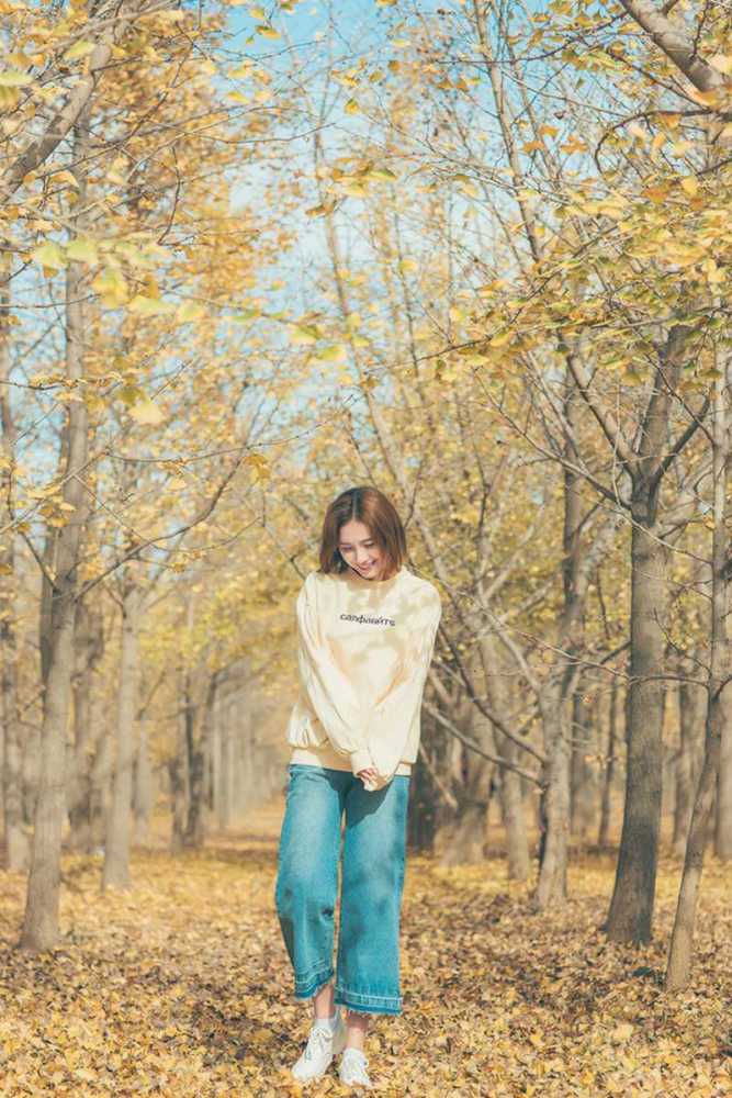 美女写真:清新少女文艺范儿秋日森系唯美写真