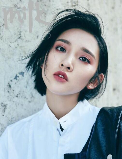 被倪妮泪痣妆美到 胸无大志不要紧脸上有痣就可以