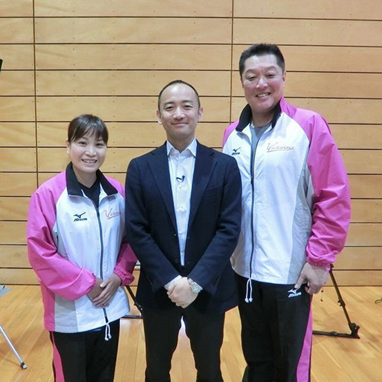 怀胎9月仍在场边指挥日本传奇二传欲写 郎式 传奇 腾讯网