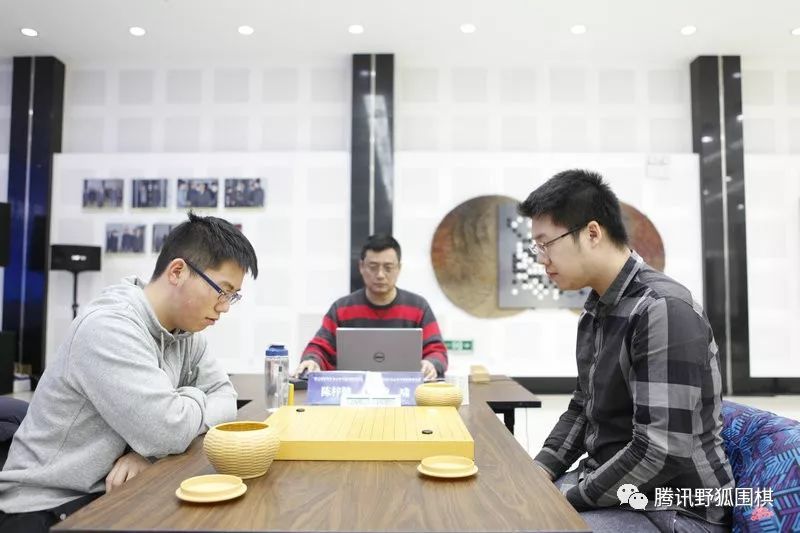 棋圣战柯洁赢棋认输,大黑马止步八强