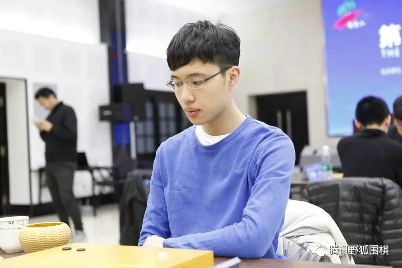 棋圣战柯洁赢棋认输,大黑马止步八强