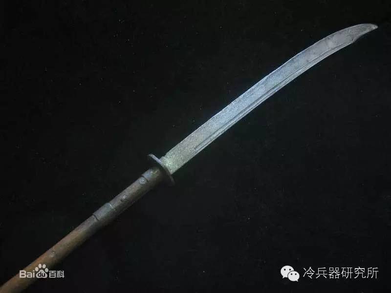 杨志使用朴刀对战林冲单刀占尽便宜