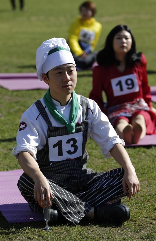 韩国举办发呆大赛 9岁女童夺冠