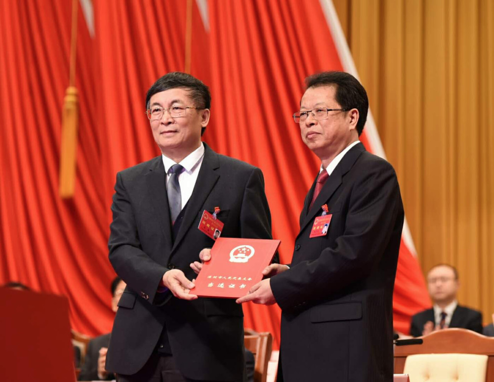 张子兴当选深圳市首任监察委员会主任