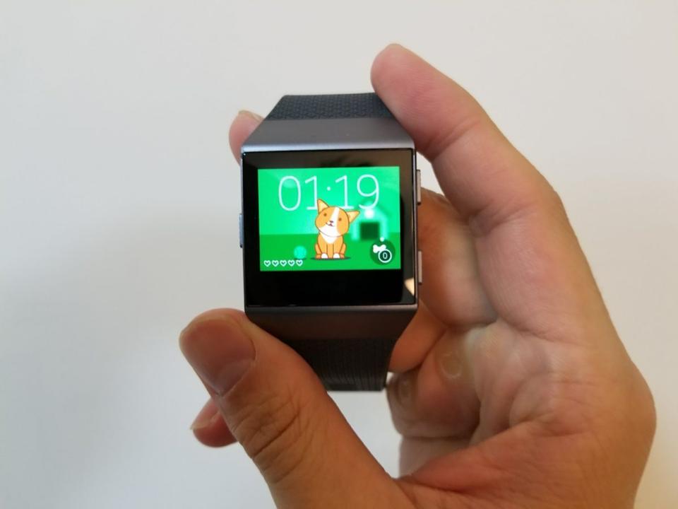 Fitbit Ionic评测 首款智能手表电池续航出色 腾讯网