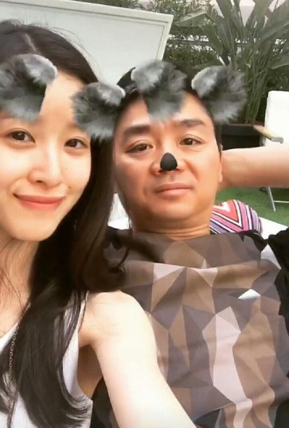 奶茶妹妹又秀恩爱,夫妻真正相处的样子这就是最好的例子