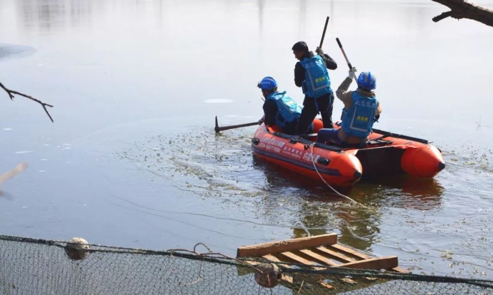 长葛一女子跳进双洎河轻生30多人20分钟紧张搜救